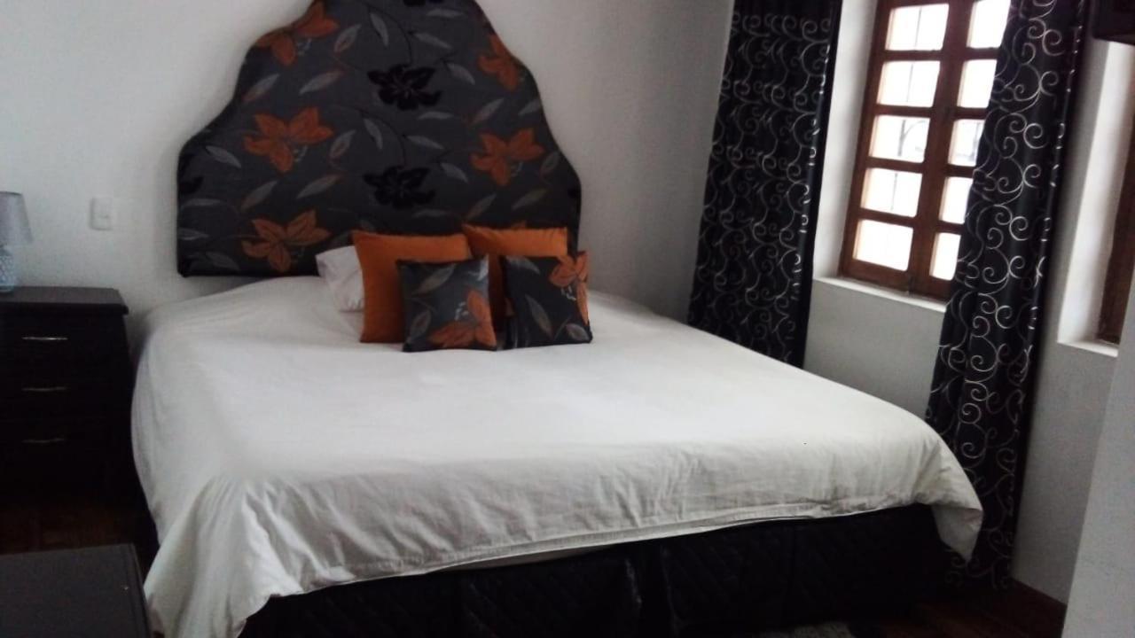 Suites+Arte Quito Esterno foto
