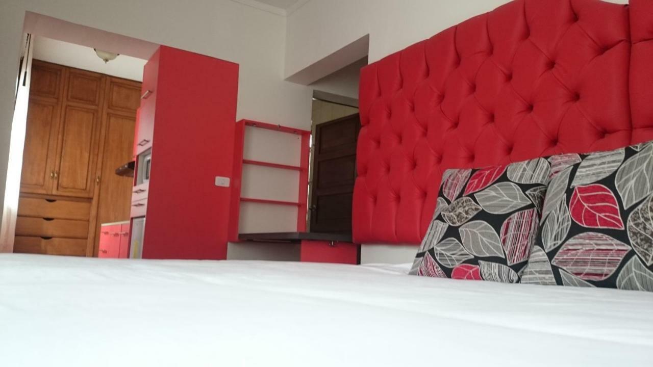 Suites+Arte Quito Esterno foto