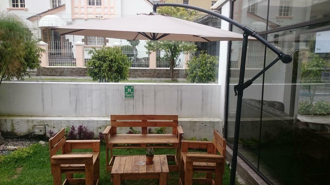 Suites+Arte Quito Esterno foto